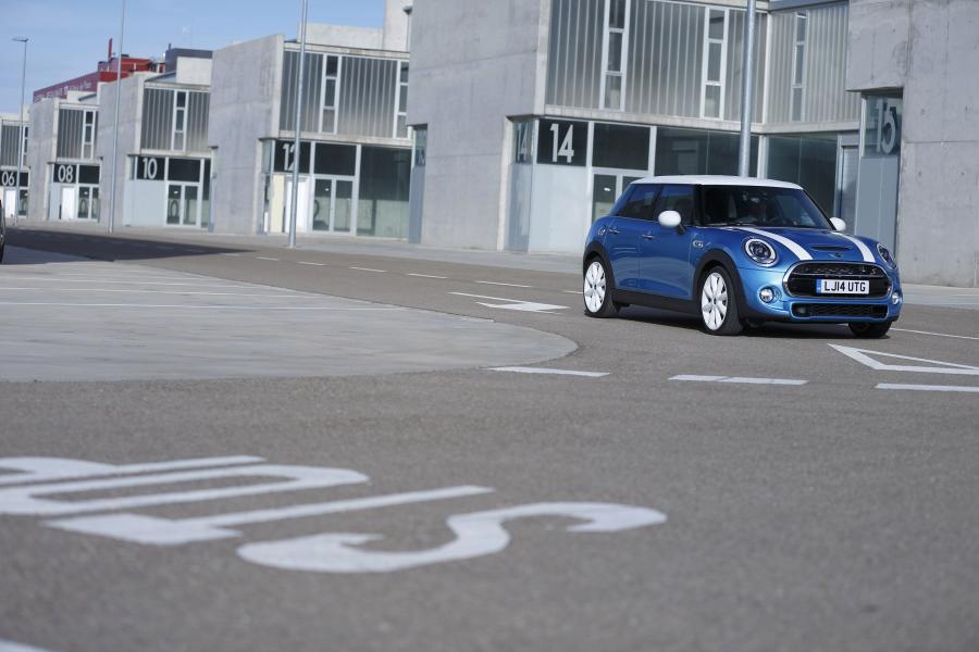  Mini Cooper S 5-Door 2014 года  (фото 59 из 80)